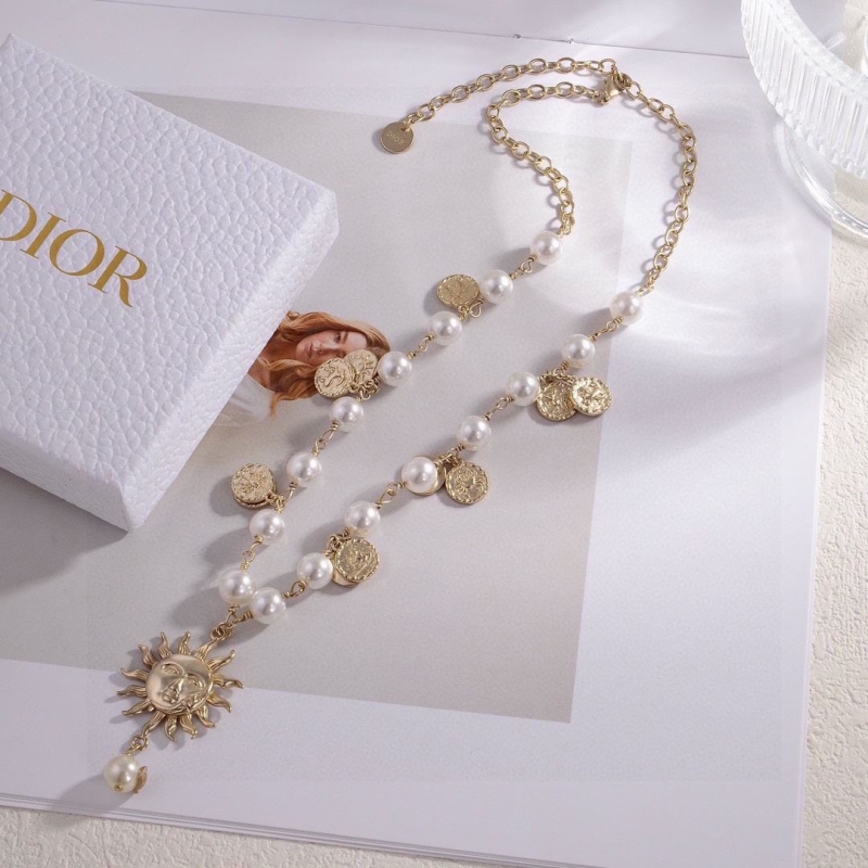 chr1st1an D10r necklaces